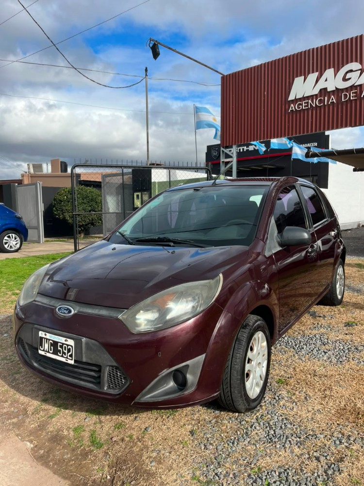 Ford FIESTA 5P 1,6 Edge Plus ABS One — foto 9
